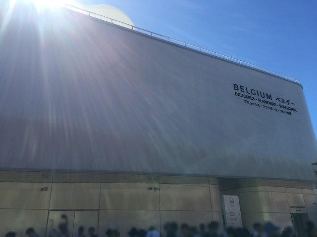 西ゲートから入場